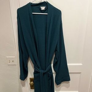 Unisex Coyuchi Organic Cotton Waffle Robe - barely used!